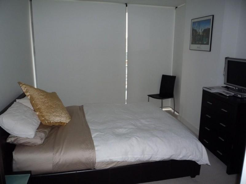 1802/80 LORIMER Street, Docklands VIC 3008