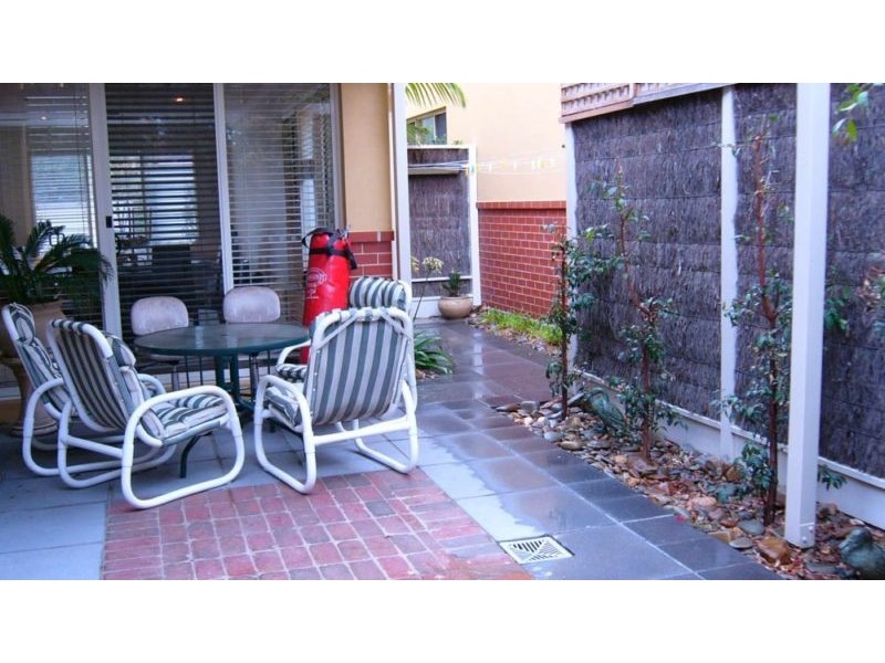 12 Hobsons Bay Parade, Port Melbourne VIC 3207