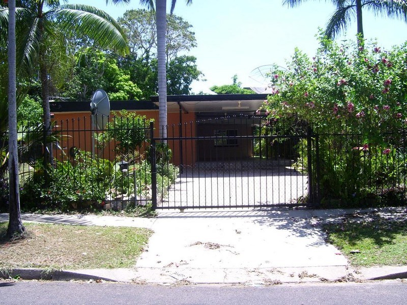 4 Budgen Street, Moil NT 0810