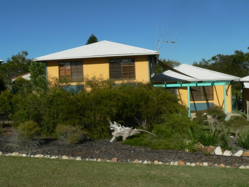 8 Bombala Crescent, Rainbow Beach QLD 4581