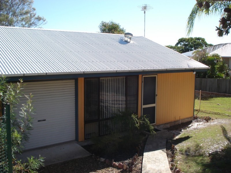 8 Bombala Crescent, Rainbow Beach QLD 4581