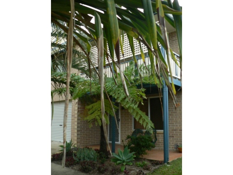 2/5 Rumbalara Avenue, Rainbow Beach QLD 4581