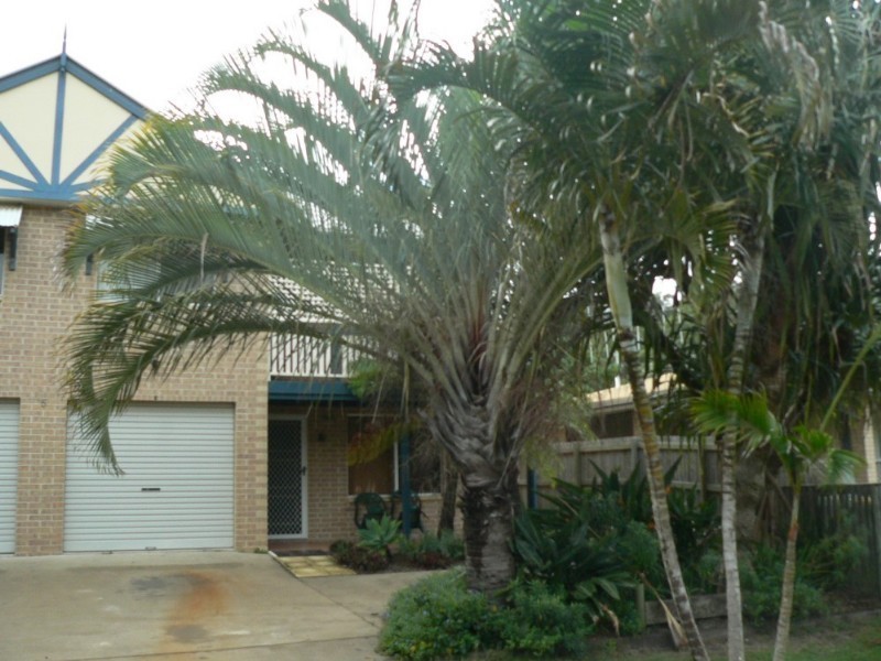 2/5 Rumbalara Avenue, Rainbow Beach QLD 4581