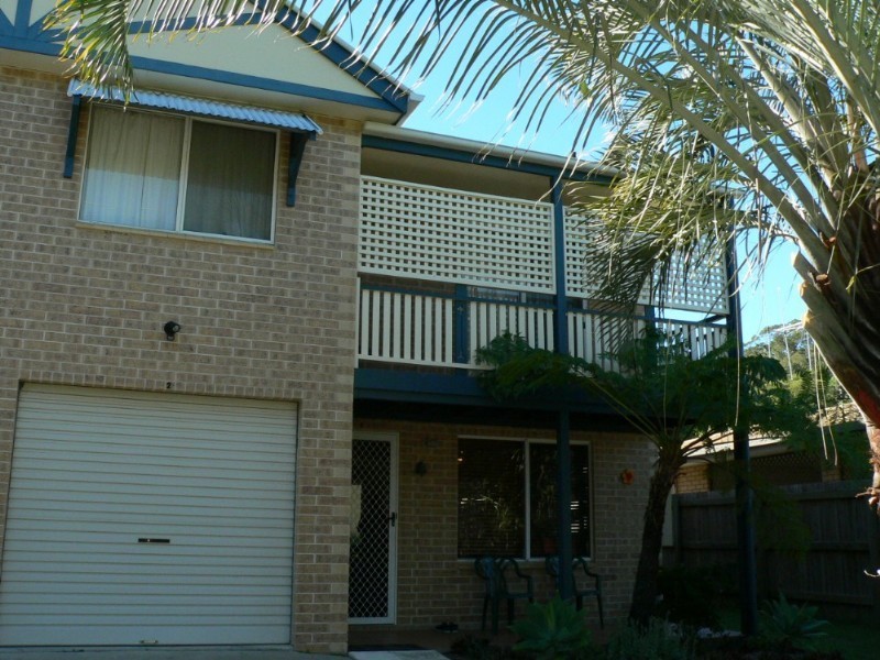 unit 2/5 Rumbalara Avenue, Rainbow Beach QLD 4581