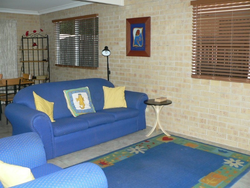 unit 2/5 Rumbalara Avenue, Rainbow Beach QLD 4581