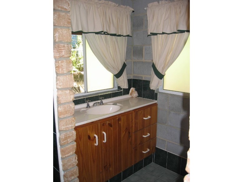 11 Pangatta Court, Rainbow Beach QLD 4581