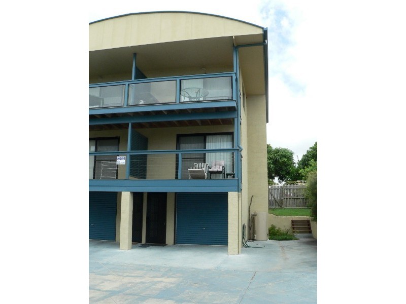 6/46 Manooka Court, Rainbow Beach QLD 4581