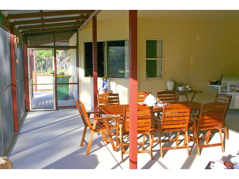 21 Endeavour Drive, Cooloola Cove QLD 4580