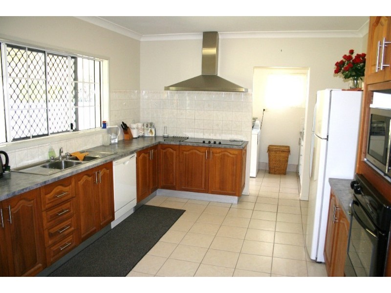 120 Bayside Road, Cooloola Cove QLD 4580