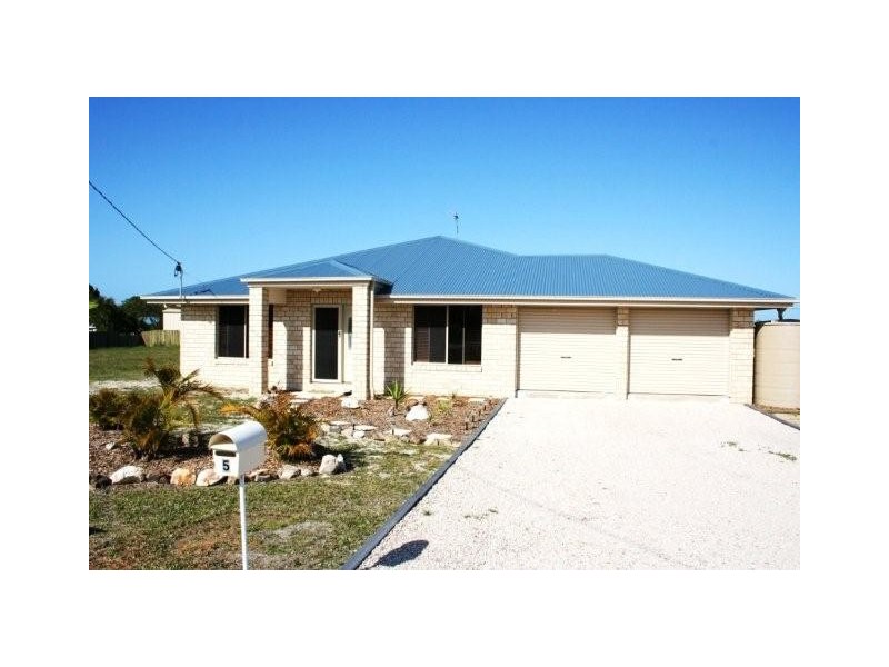 5 Illustrious Court, Cooloola Cove QLD 4580