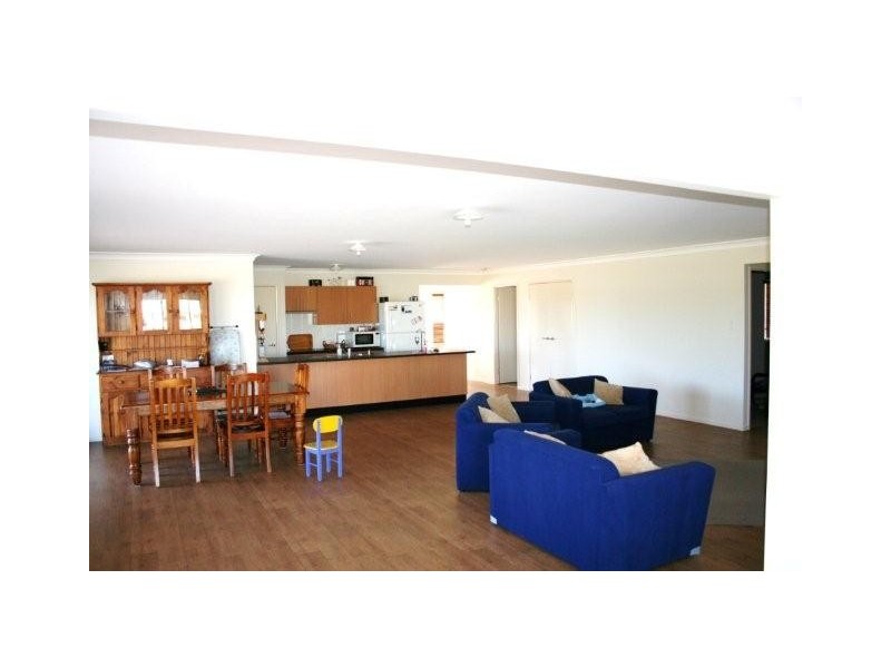 5 Illustrious Court, Cooloola Cove QLD 4580