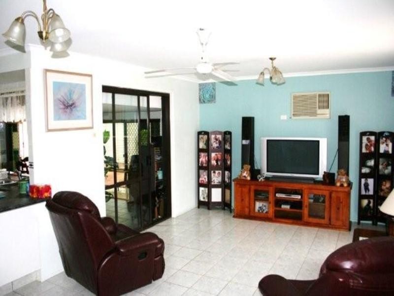 5 Nina Close, Cooloola Cove QLD 4580