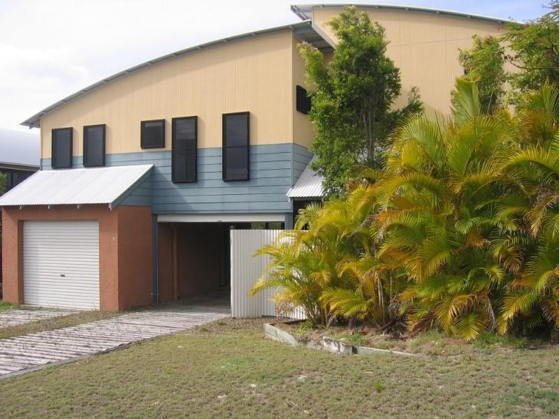 11 Coolberry Court, Rainbow Beach QLD 4581