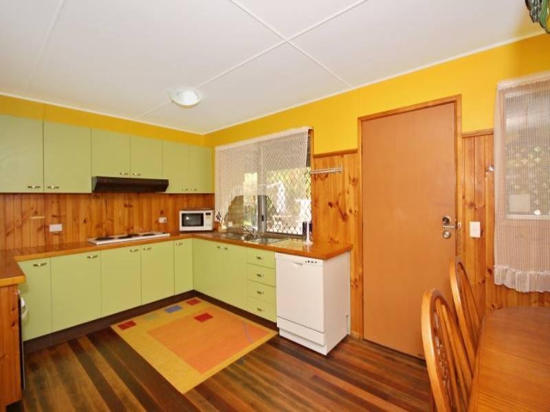 11 Zircon Street, Rainbow Beach QLD 4581