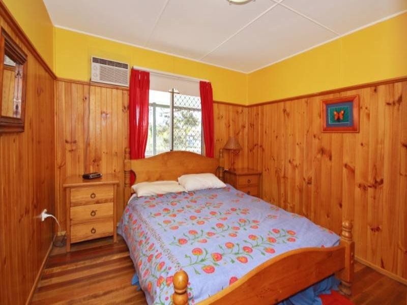 11 Zircon Street, Rainbow Beach QLD 4581