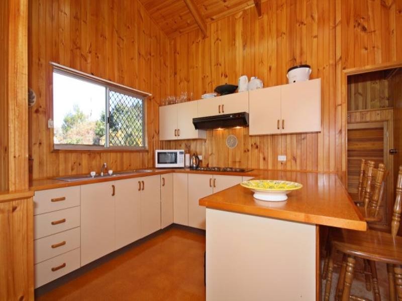 11 Zircon Street, Rainbow Beach QLD 4581