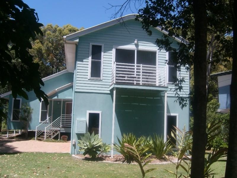6 Belle Court, Rainbow Beach QLD 4581