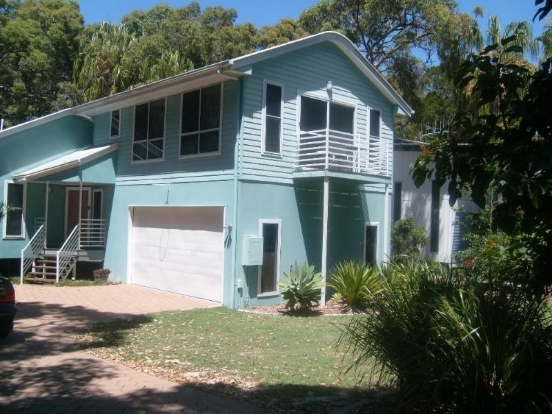 6 Belle Court, Rainbow Beach QLD 4581