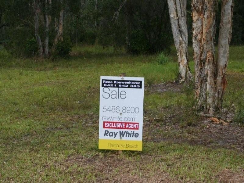 6 (lot 743) Hawk Court, Cooloola Cove QLD 4580
