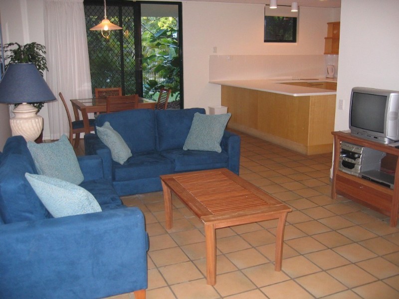 1/9 Rainbow Shores Drive, Rainbow Beach QLD 4581