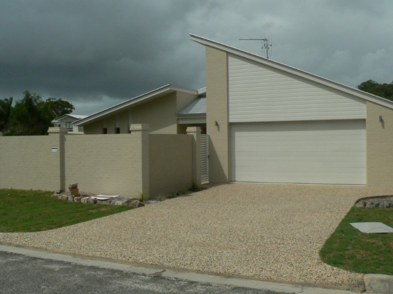 13 Bomburra Court, Rainbow Beach QLD 4581