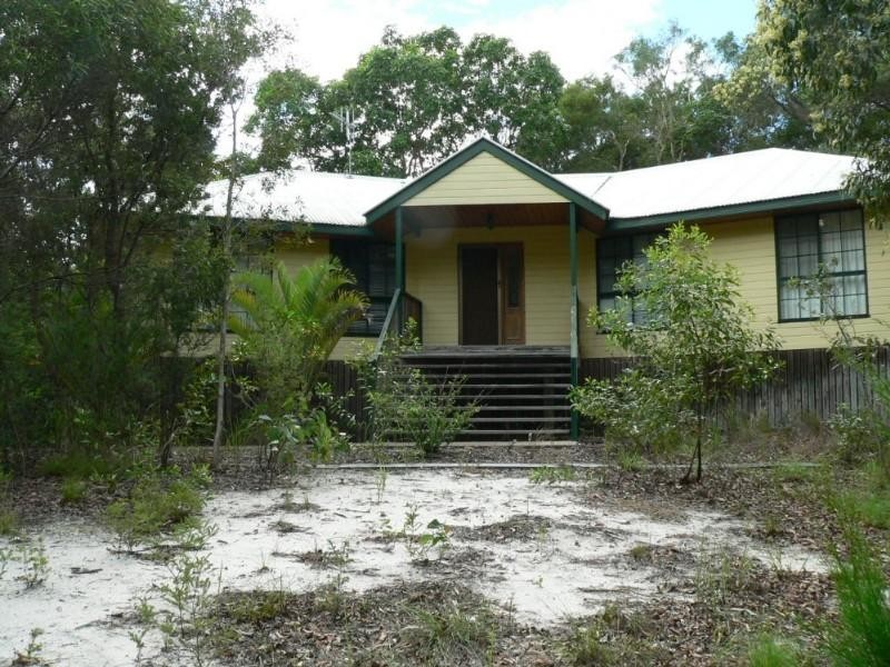 17 Orania Crescent, Rainbow Beach QLD 4581