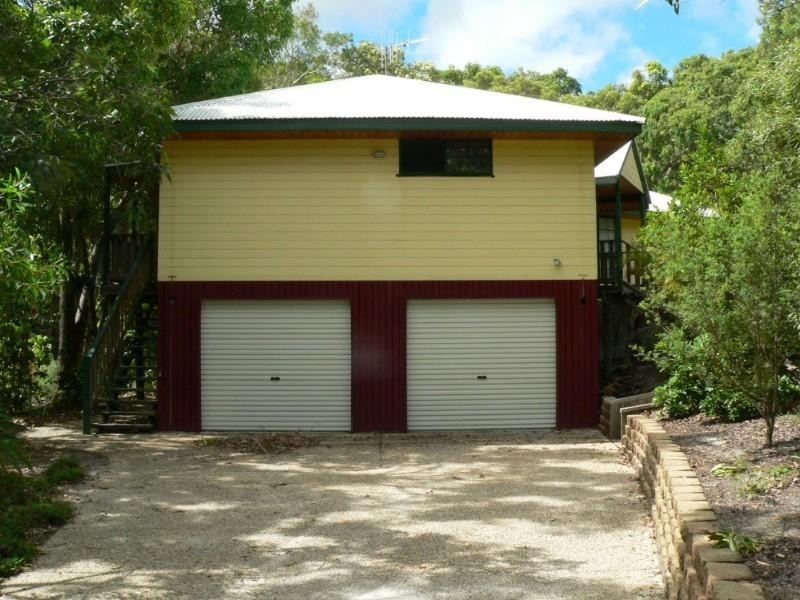 17 Orania Crescent, Rainbow Beach QLD 4581