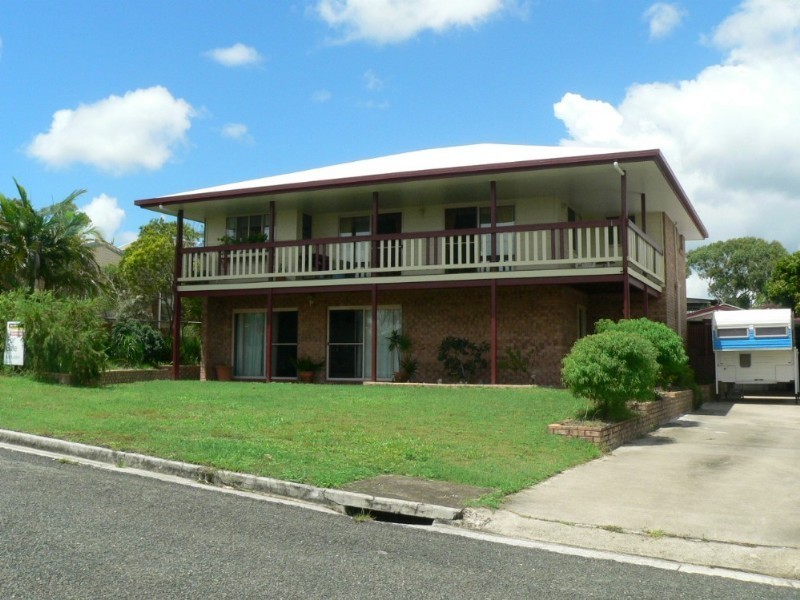 12 Bombala Crescent, Rainbow Beach QLD 4581