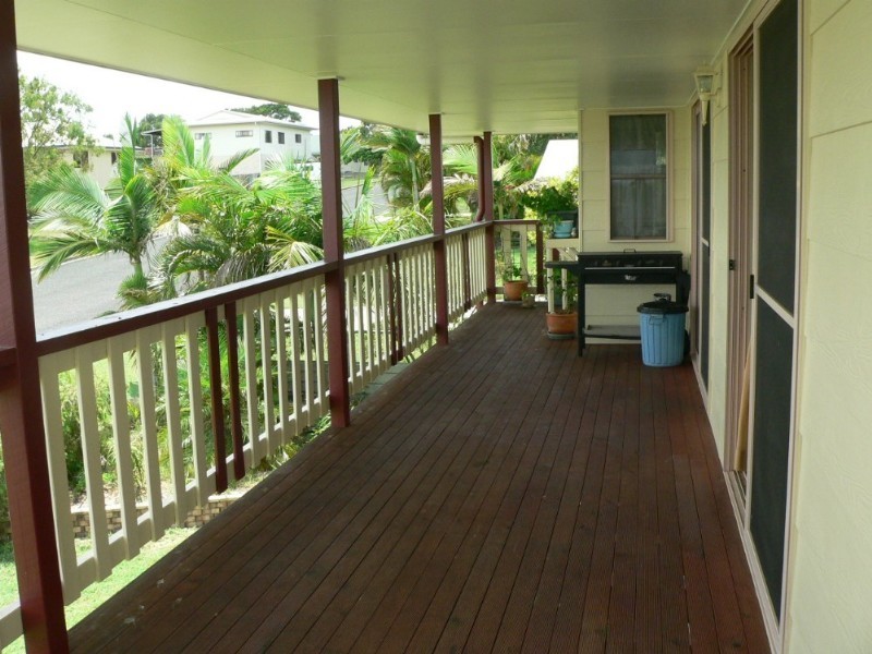 12 Bombala Crescent, Rainbow Beach QLD 4581