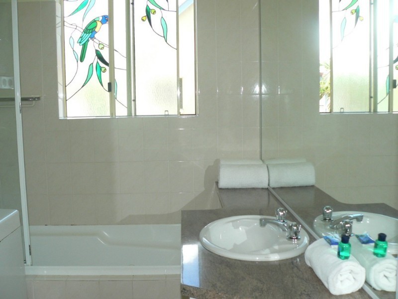 11/4 Double Island Drive, Rainbow Beach QLD 4581