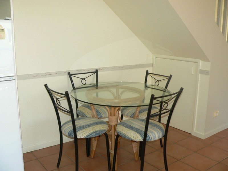 11/4 Double Island Drive, Rainbow Beach QLD 4581