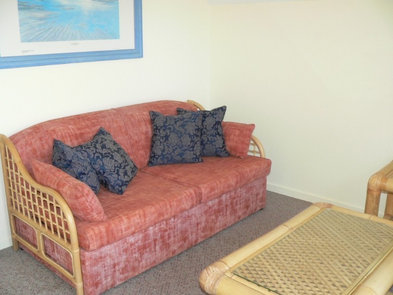 11/4 Double Island Drive, Rainbow Beach QLD 4581