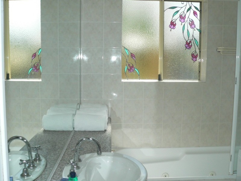 11/4 Double Island Drive, Rainbow Beach QLD 4581