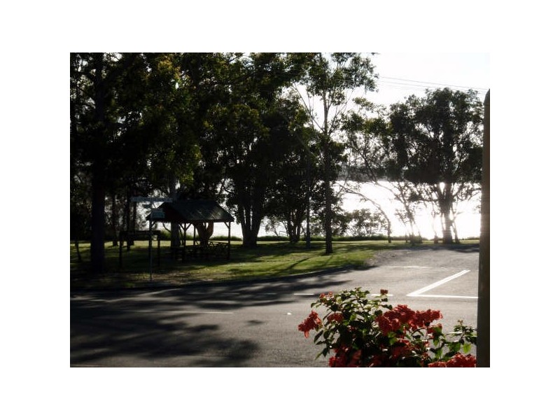 2 Gympie Road, Tin Can Bay QLD 4580