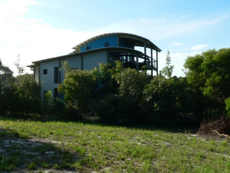 24 Naiad Court, Rainbow Beach QLD 4581