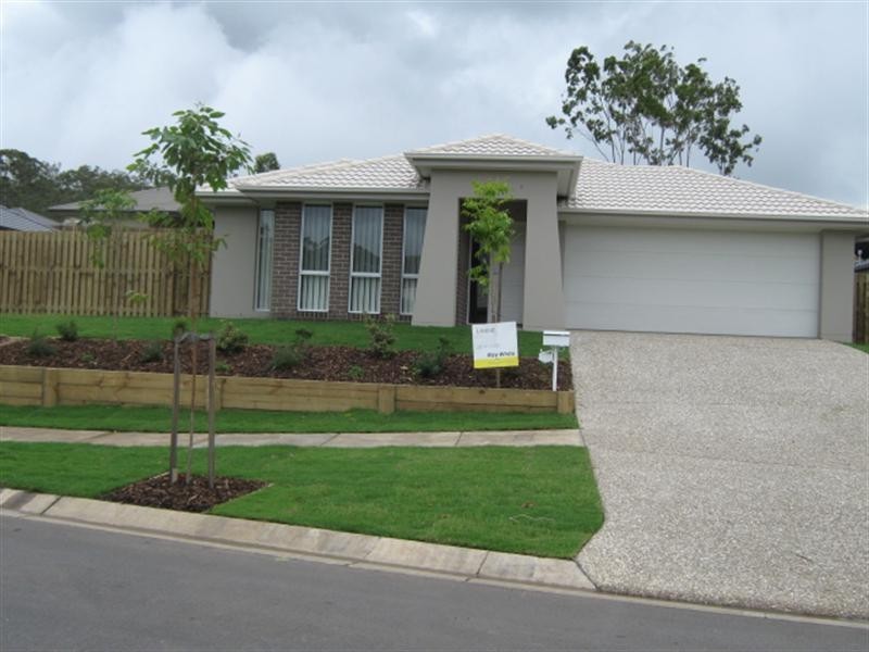 15 Quinn Close, Augustine Heights QLD 4300