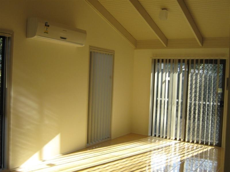 7 Tamatea Drive, Bellbird Park QLD 4300