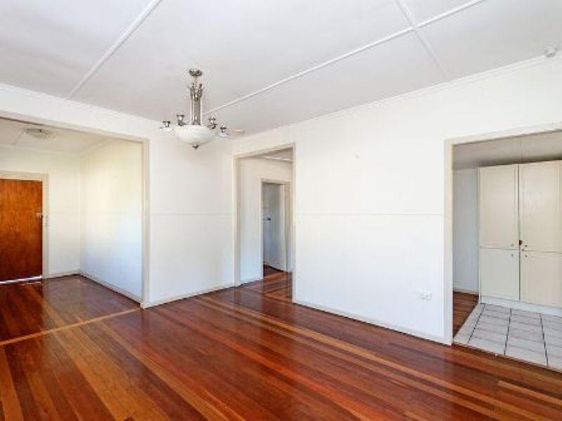 24 Stanley Street, Goodna QLD 4300