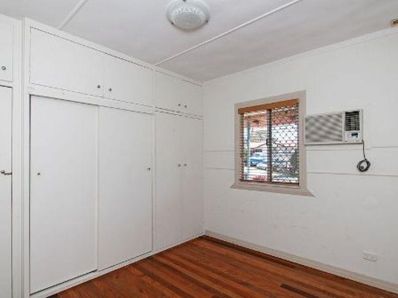 24 Stanley Street, Goodna QLD 4300