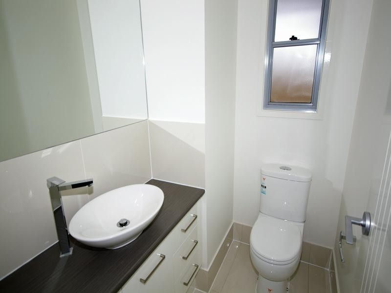 1/4 Willow Road, Redbank Plains QLD 4301