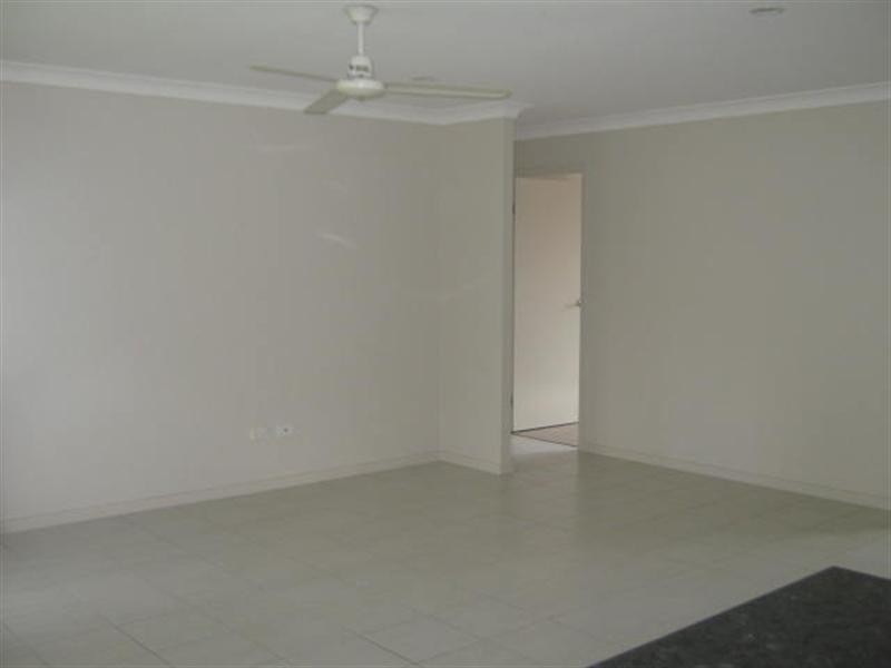 11 Siffleet Street, Bellbird Park QLD 4300