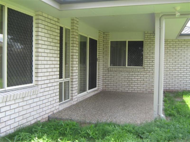 11 Siffleet Street, Bellbird Park QLD 4300