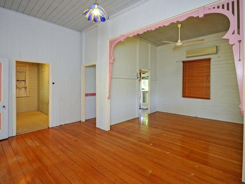 7 Brick Street, Redbank QLD 4301