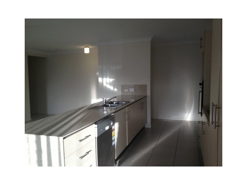4 Foundation Street, Collingwood Park QLD 4301