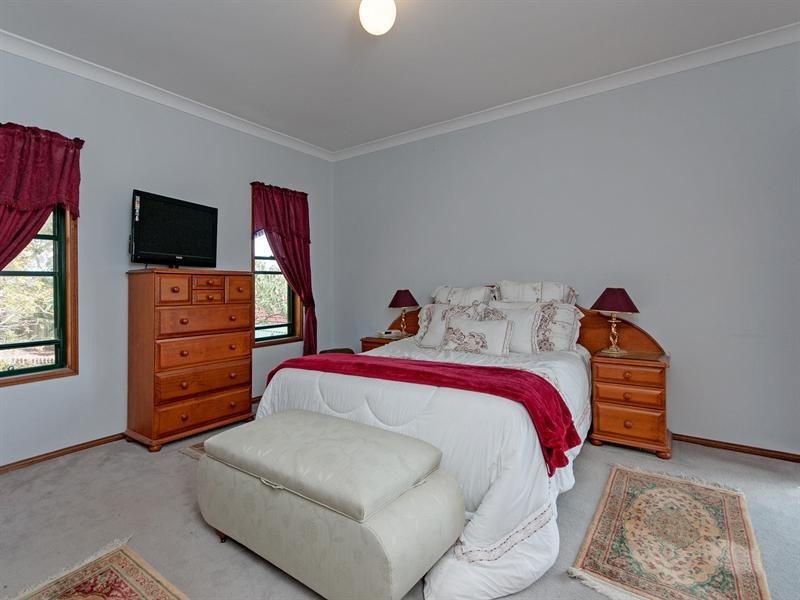 3 Vanessa Court, Camira QLD 4300