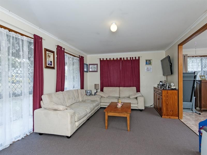 11 Tamatea Drive, Bellbird Park QLD 4300