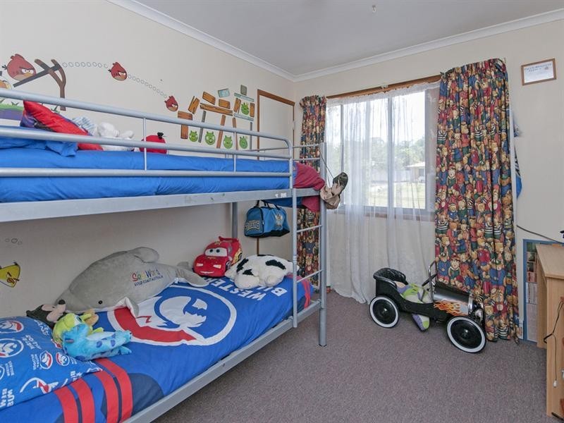 11 Tamatea Drive, Bellbird Park QLD 4300