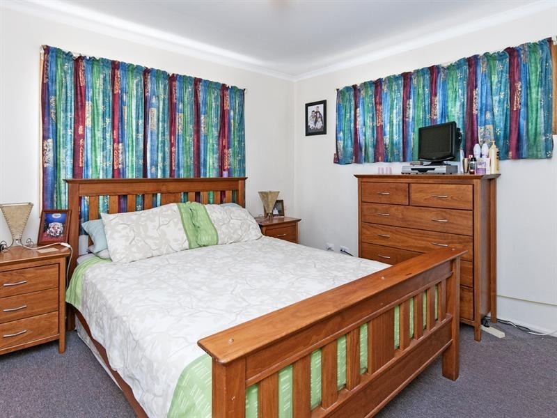 11 Tamatea Drive, Bellbird Park QLD 4300