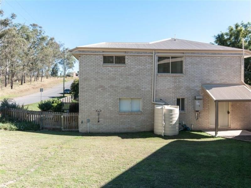3/112 Barclay Street, Bundamba QLD 4304