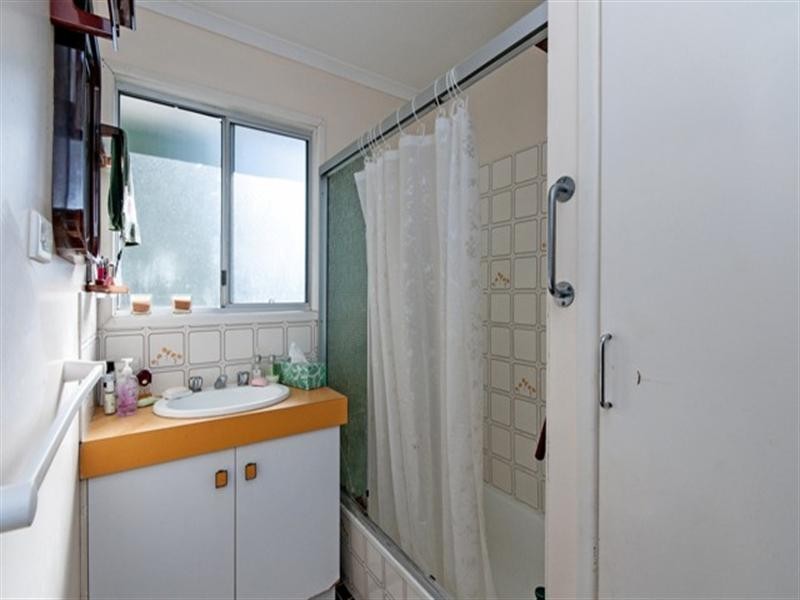 21 Alawoona Street, Redbank Plains QLD 4301